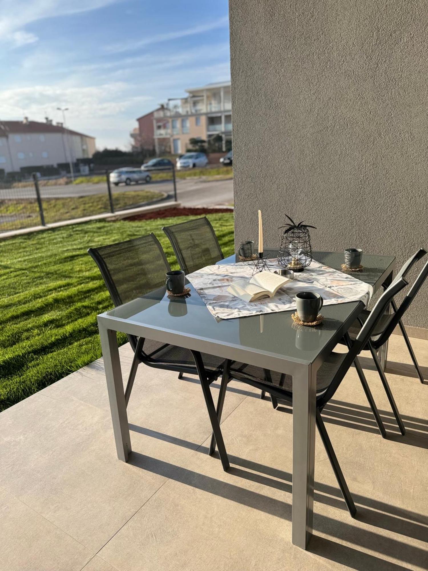 Frank Apartment