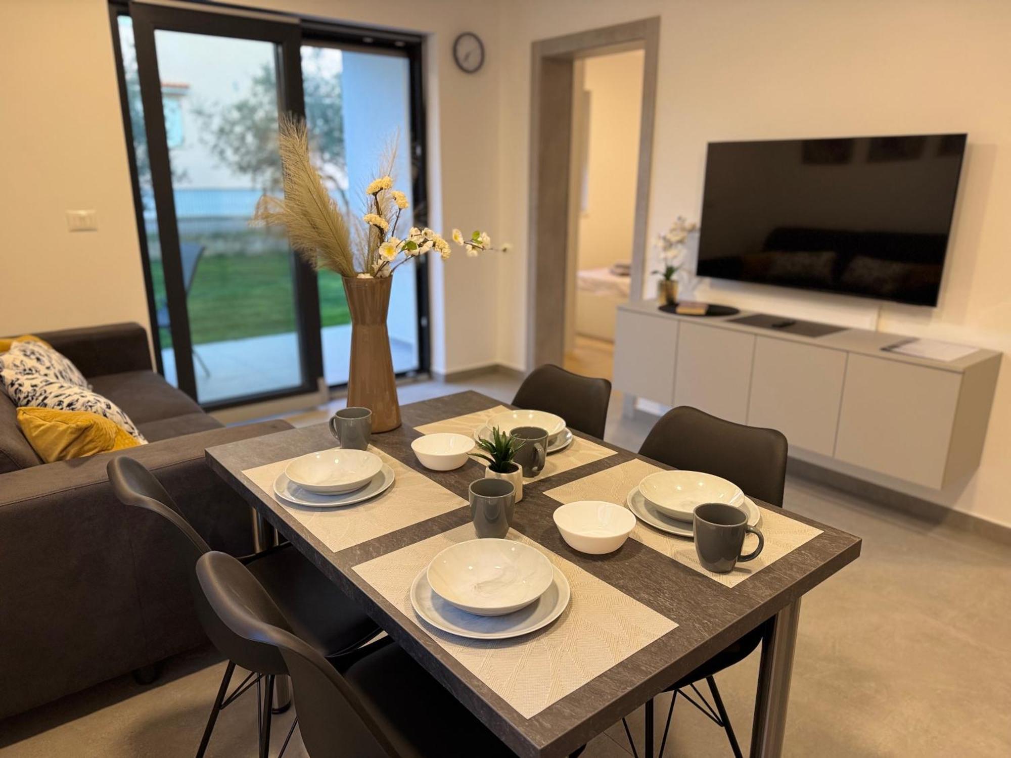 Apartment Frank Zambratija (Istria)