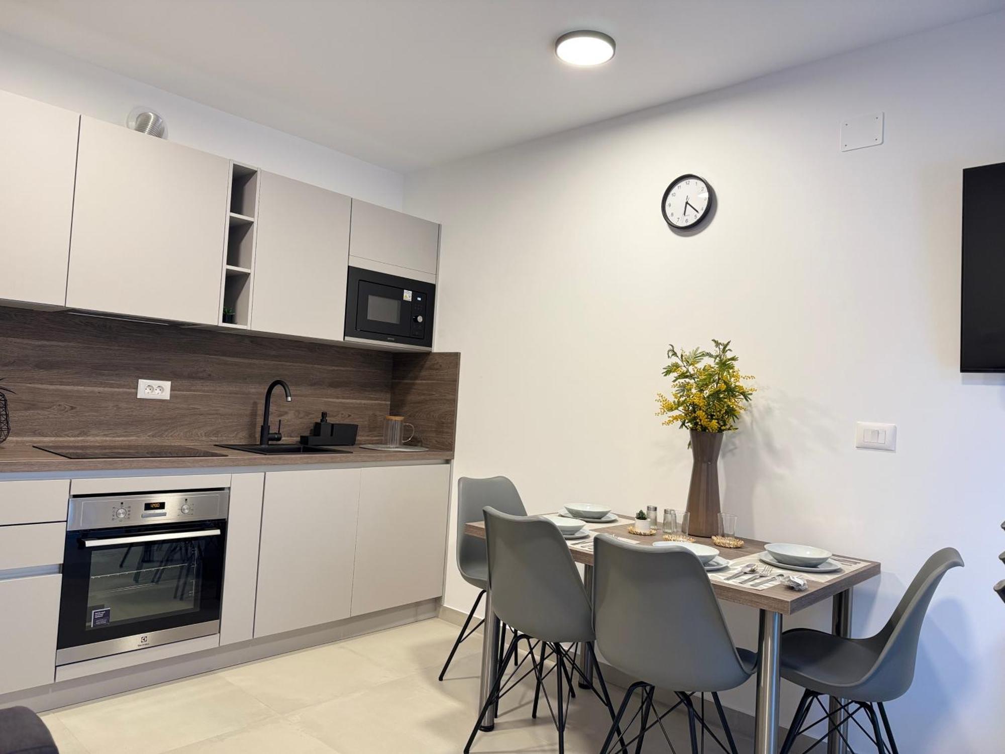 Frank Apartment